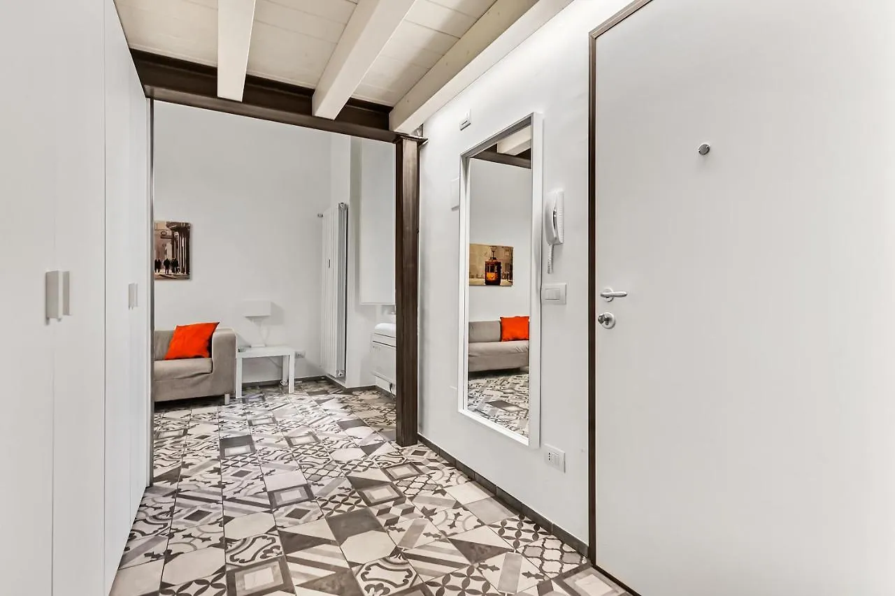 Loft Spritz Nel Centro Di Milano, Via Sottocorno, Porta Vittoria Apartment Italy